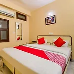 Oyo 72463 Hotel Sunder Palace