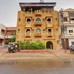 Hotel Raman Palace