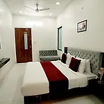 Shri Govindam Hotel