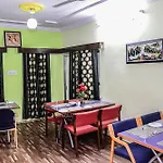 Collection O 4255 Day Night Guest House And Restaurant