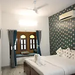 Hostel Vostel
