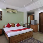Oyo 46550 Hotel Tulsi Inn
