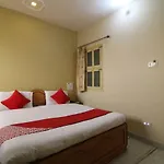 Oyo 46550 Hotel Tulsi Inn