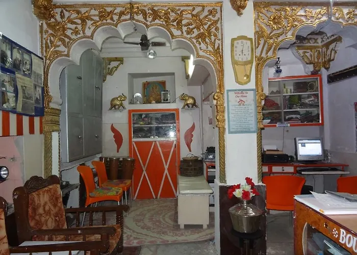 Amar Niwas Homestay Guesthouse