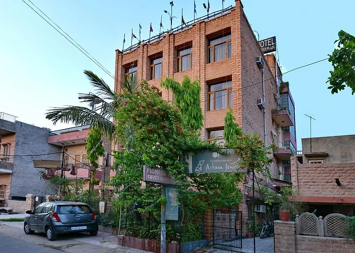 Oyo 9900 Hotel Pioneer Plaza
