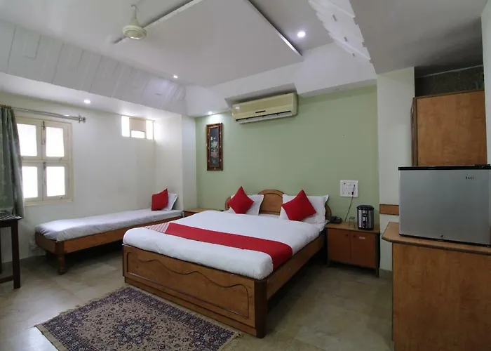 Oyo 46550 Hotel Tulsi Inn