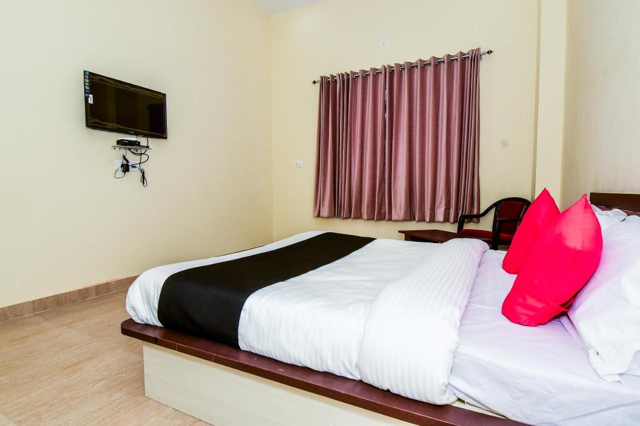 Hotel Collection O 38804 Eight Steps 3*