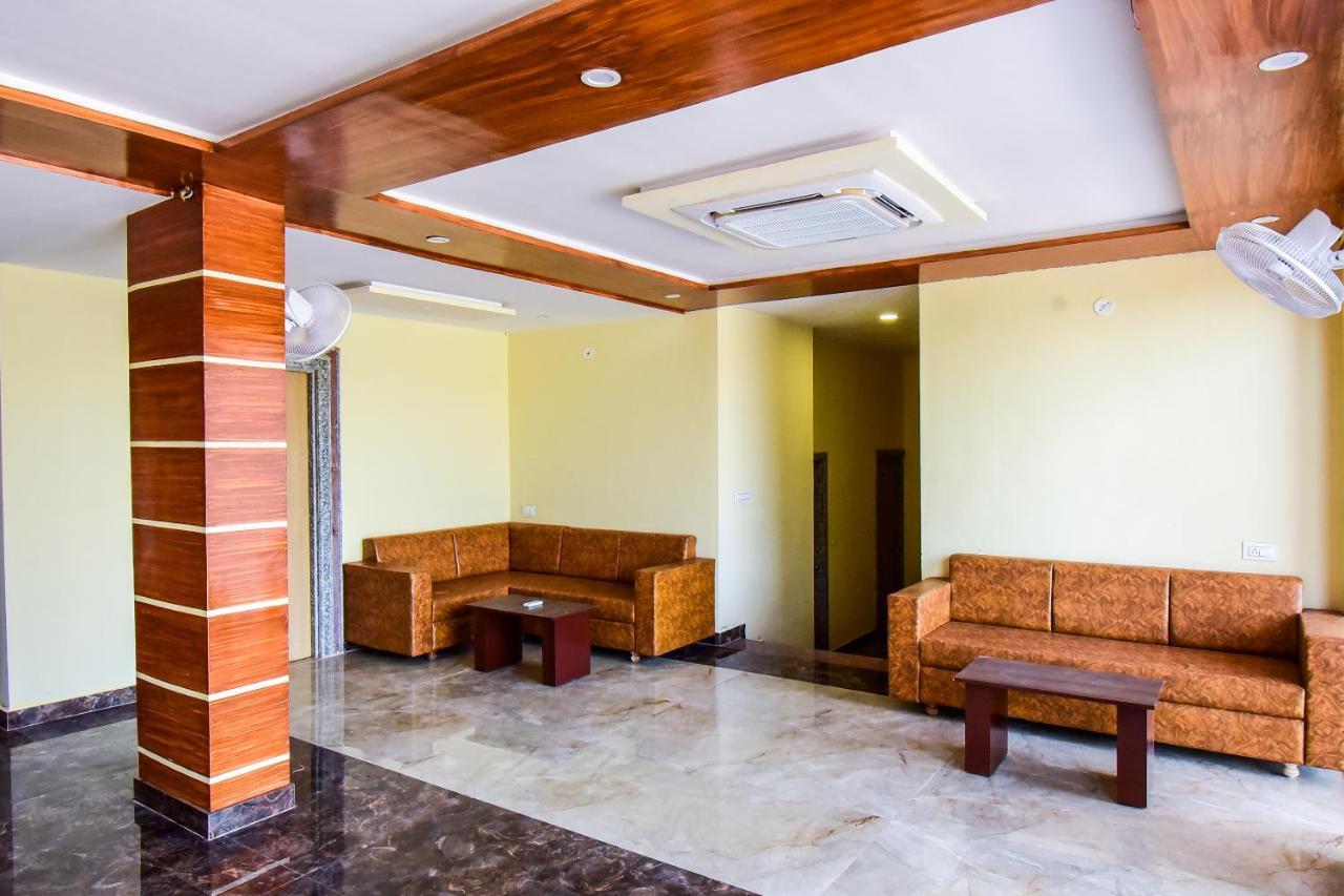 Hotel Collection O 38804 Eight Steps 3*