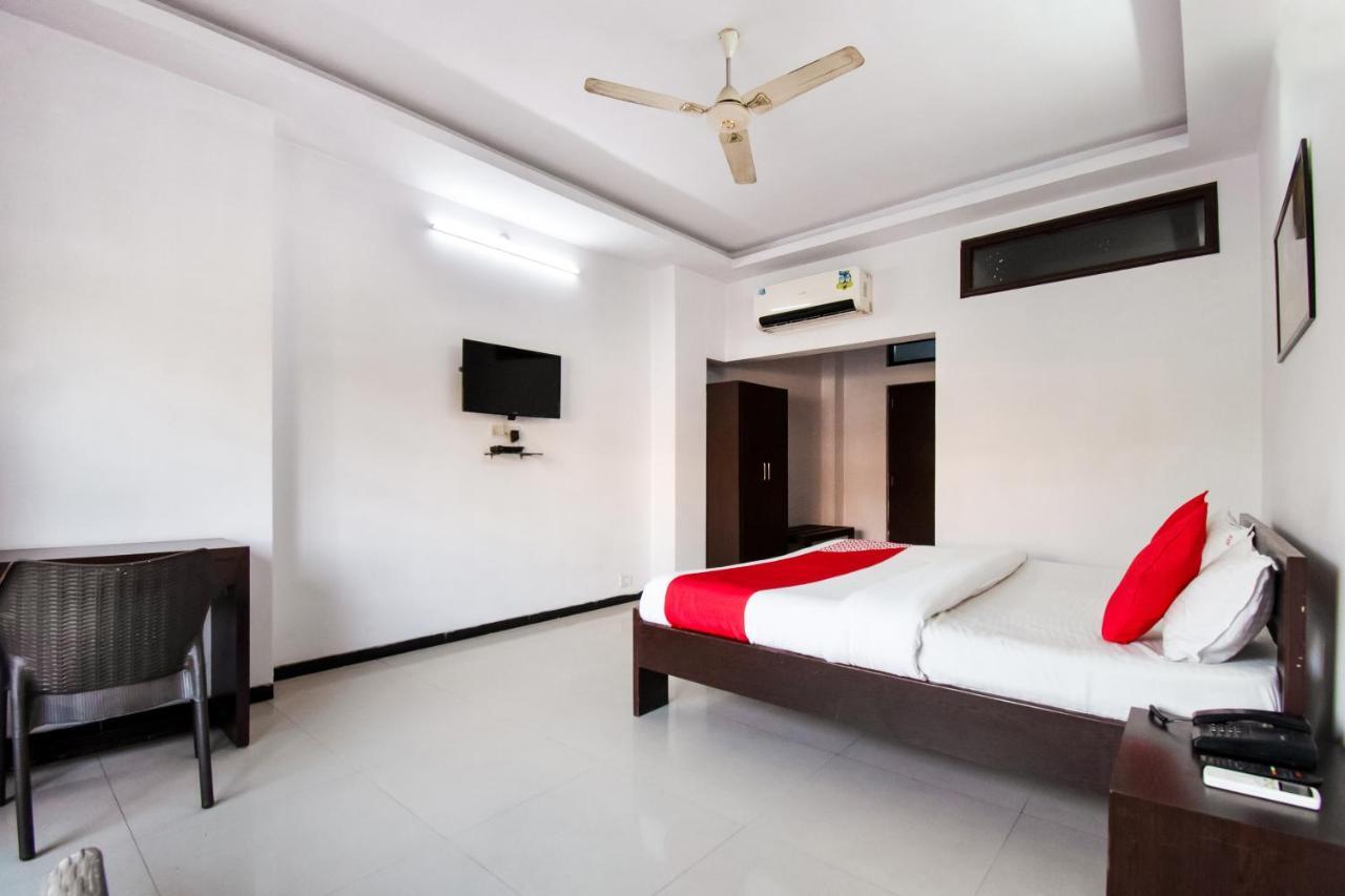 Oyo 43484 Real Residency