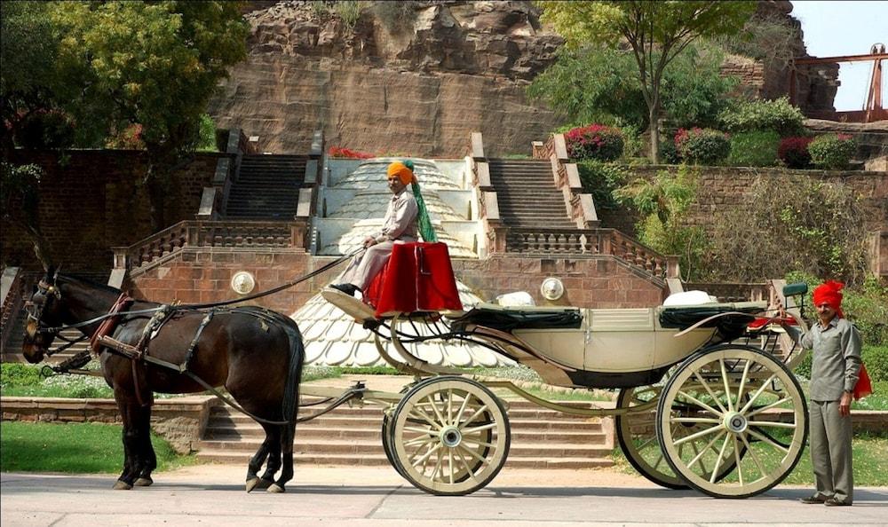 Welcomheritage Bal Samand Palace