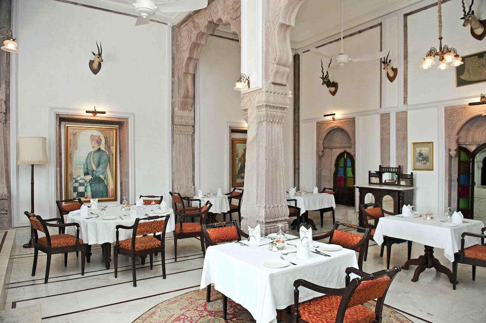 Welcomheritage Bal Samand Palace 5*