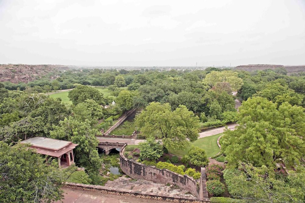 Welcomheritage Bal Samand Palace Jodhpur (Rajasthan)