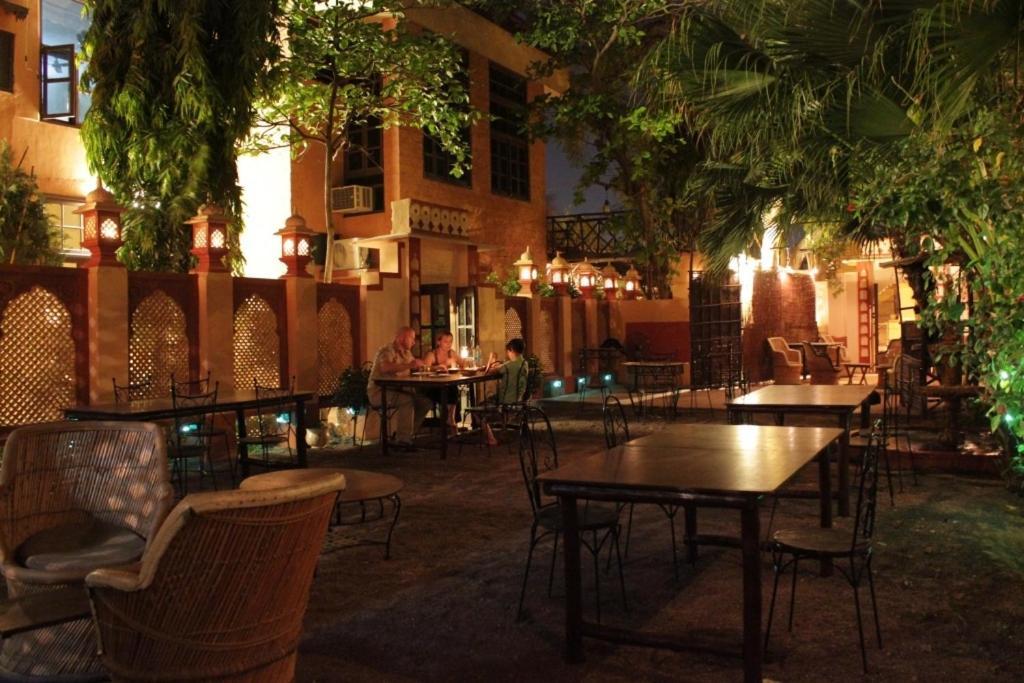 Kiran Hotel