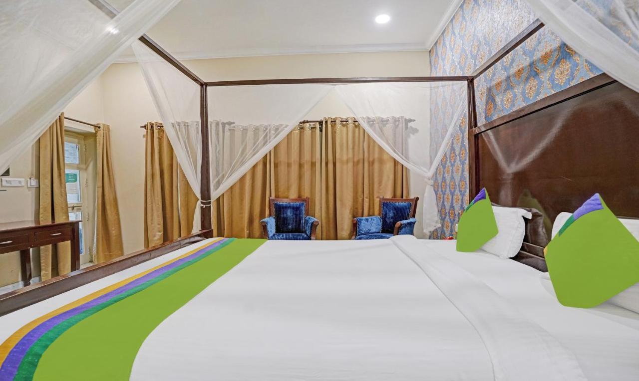 Oyo 2593 The Marwar & Gardens Hotel