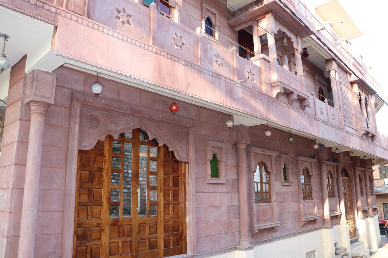 Balarwa Haveli Guest house *