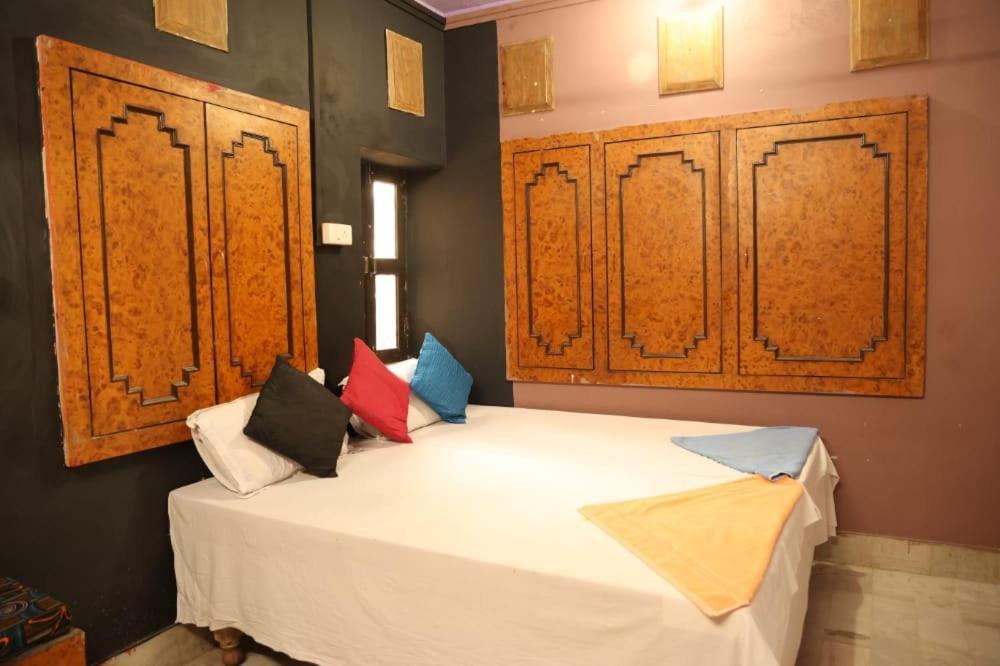 Santkripa Backpackers 400 Mtr From Railway Station Hostel Jodhpur (Rajasthan)