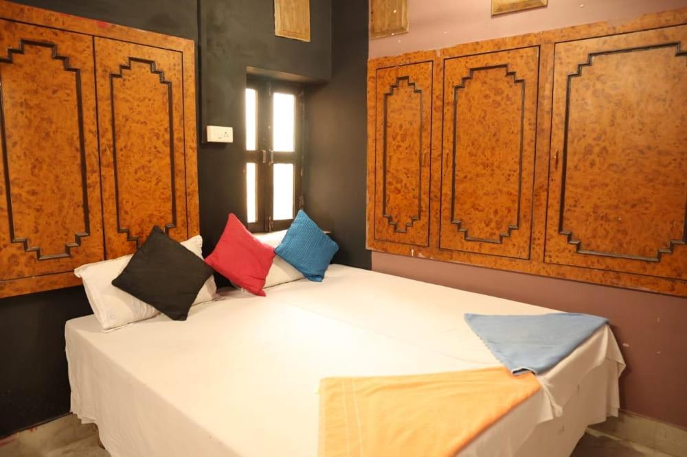 Santkripa Backpackers 400 Mtr From Railway Station Hostel Jodhpur (Rajasthan)