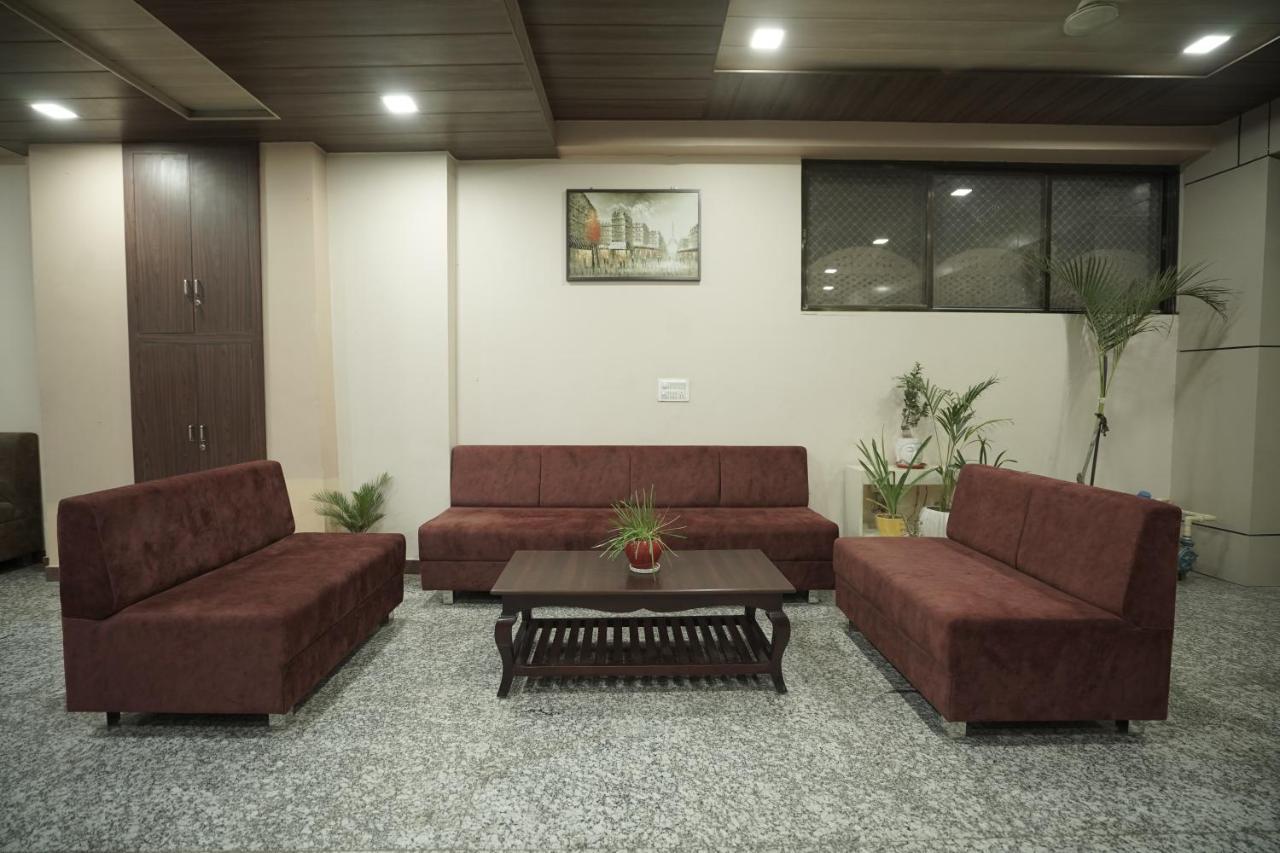 Silver Cloud Hotel 3*