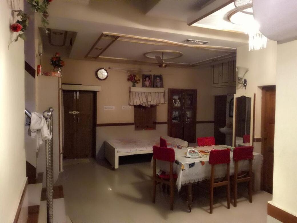 Santosh Bhawan Holiday home *