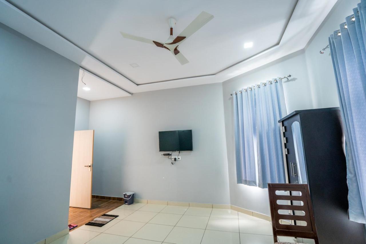 Hotel Golden Cave