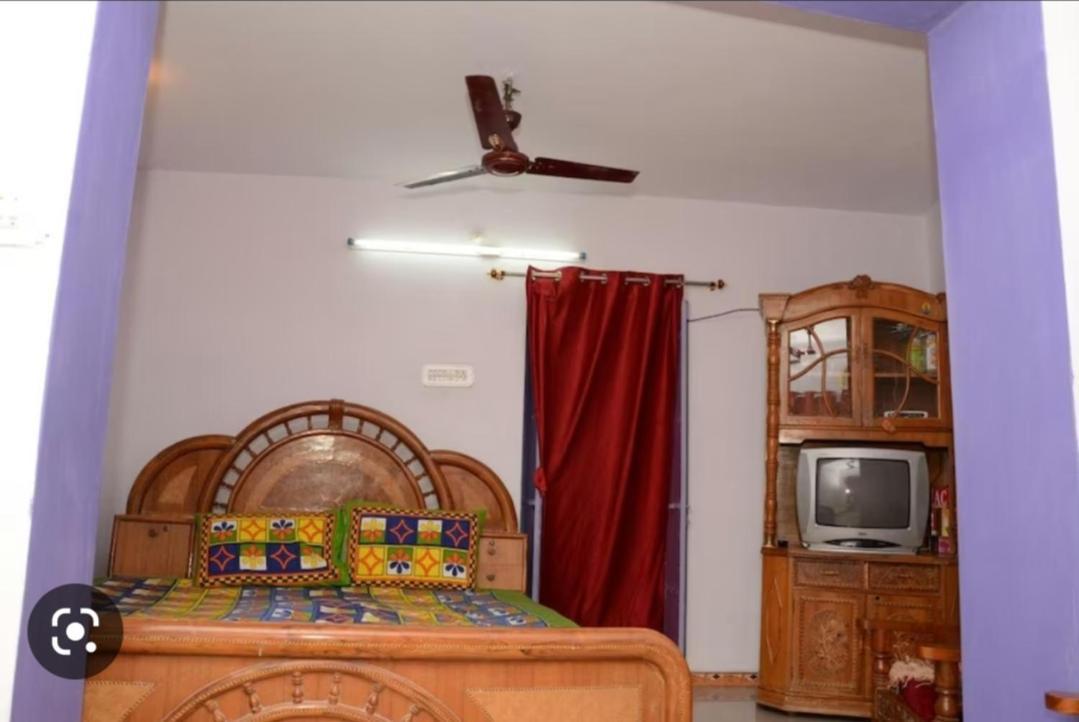 Ugs Guest house *