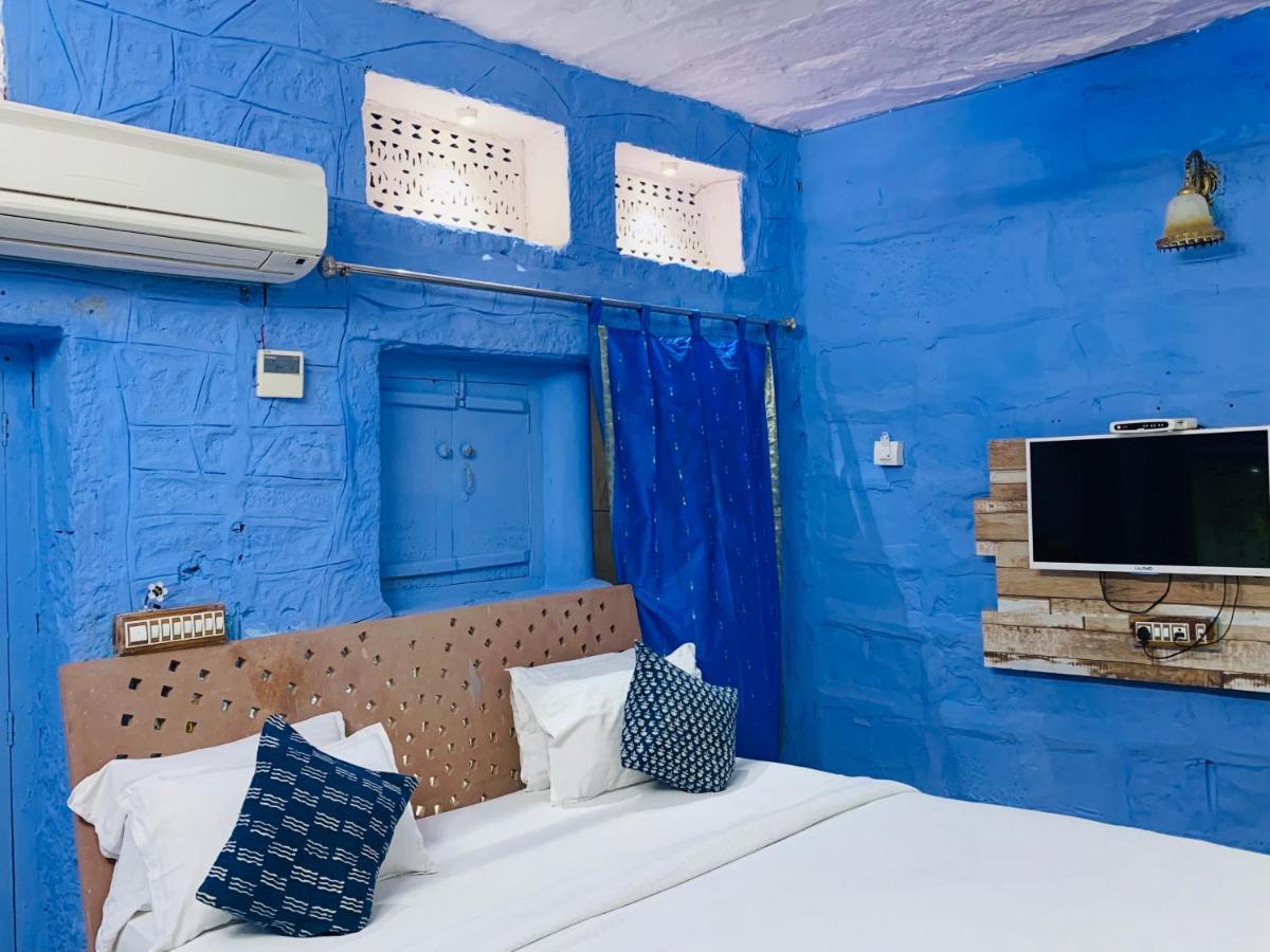 Rani Mahal Hotel 3*