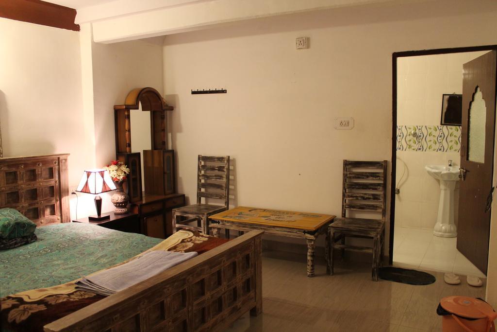 Kesar Heritage Bed & Breakfast *