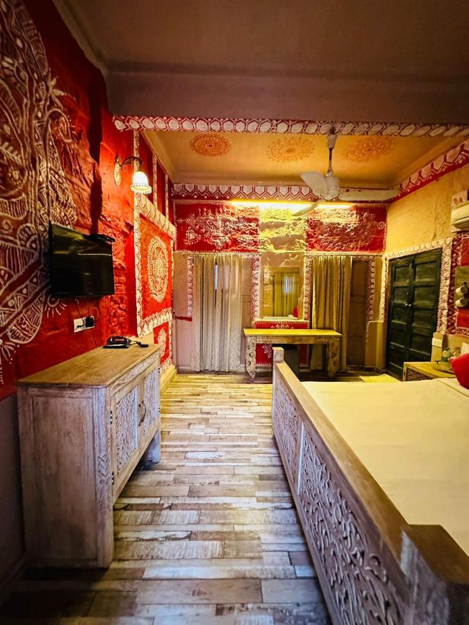 Hotel Rani Mahal 3*