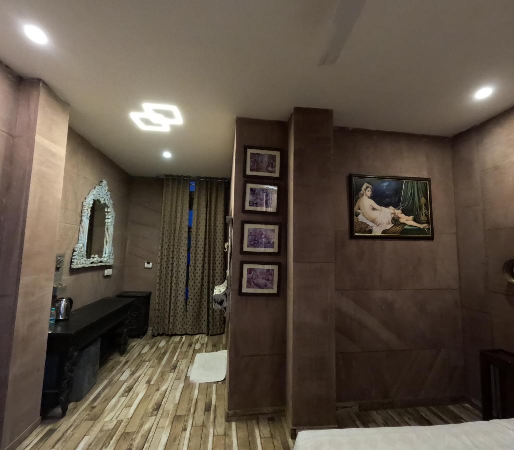 Rani Mahal 3*