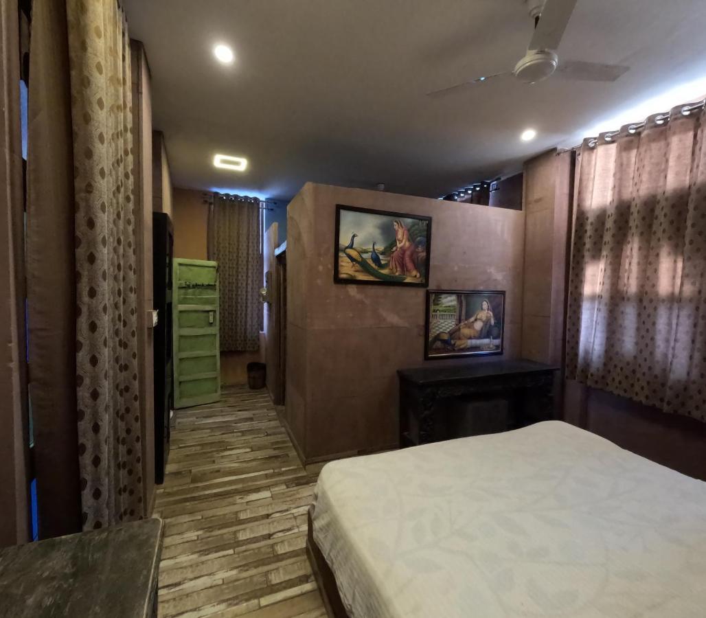 Rani Mahal Hotel 3*