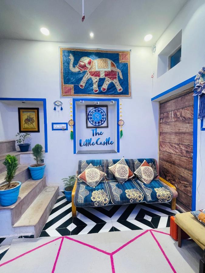 Homestay The Little Castle - Boutique *
