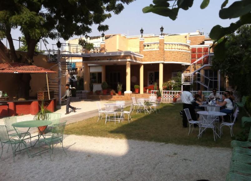 Guest house Sisodia & *