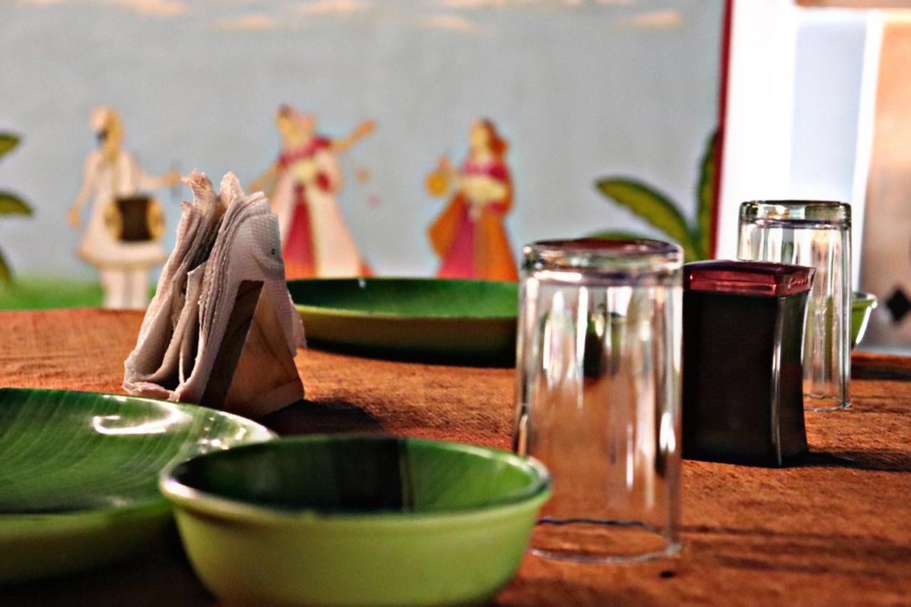 The Mehran Way Homestay Hotel *
