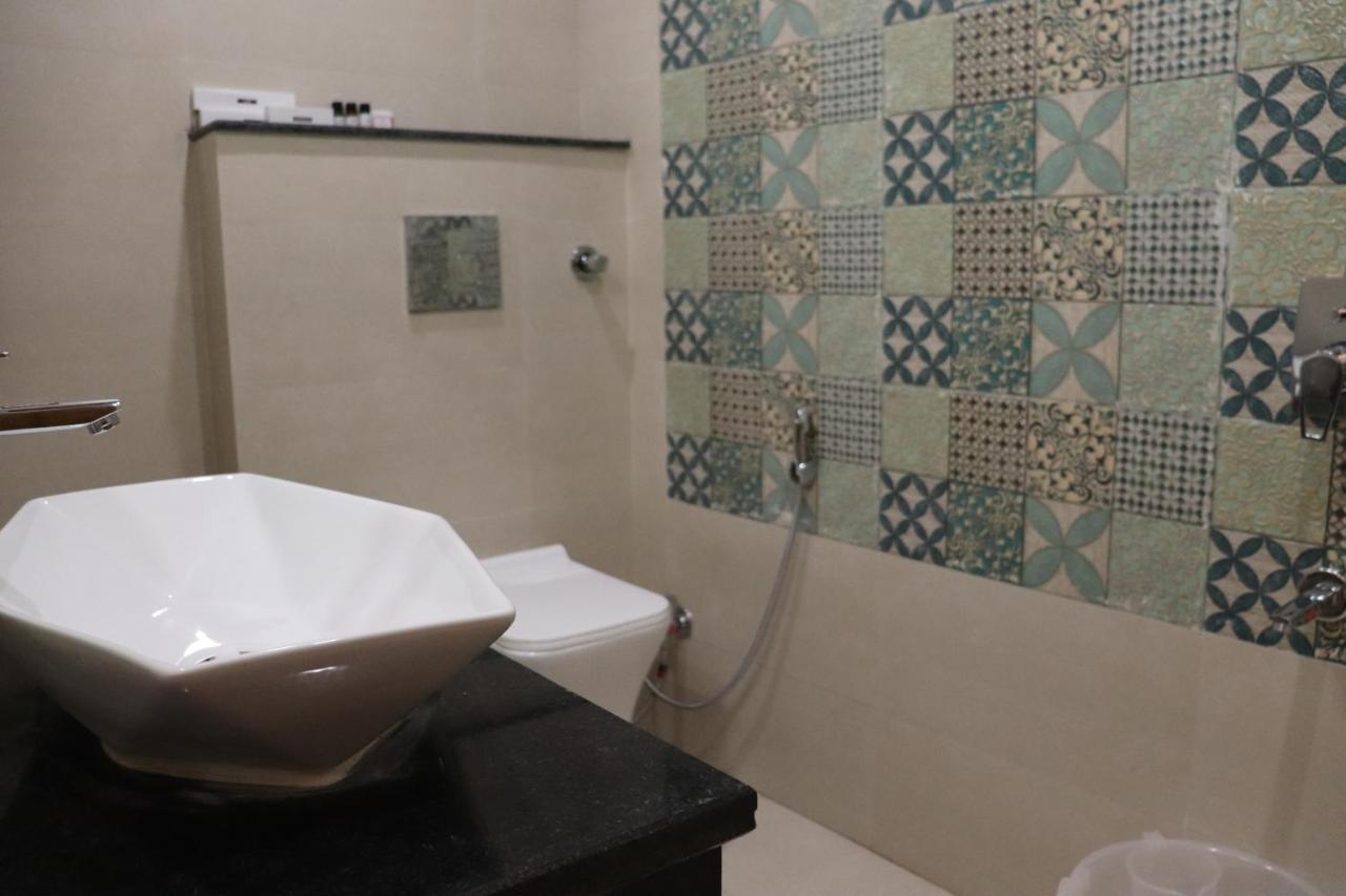 Jmb Hotel 3*
