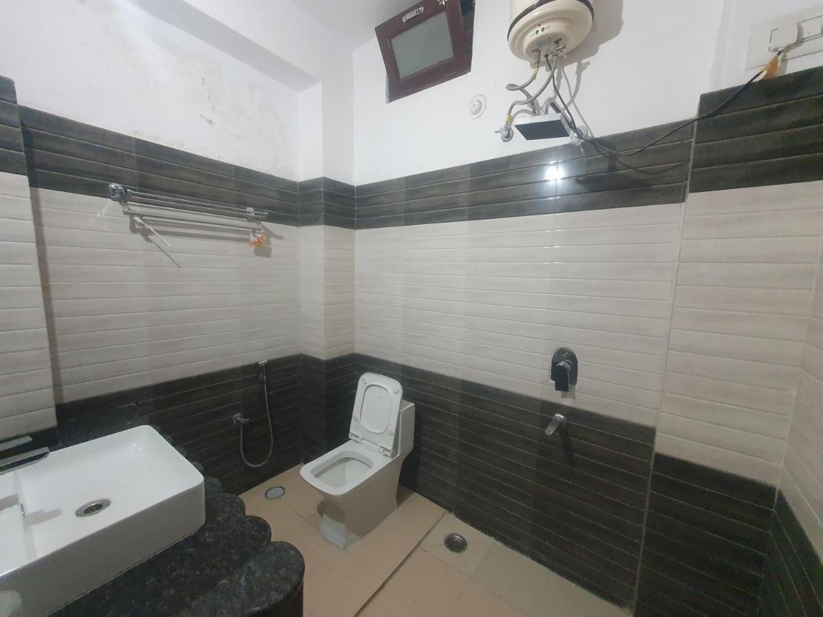 Gajender Niwas Sun A Boutique