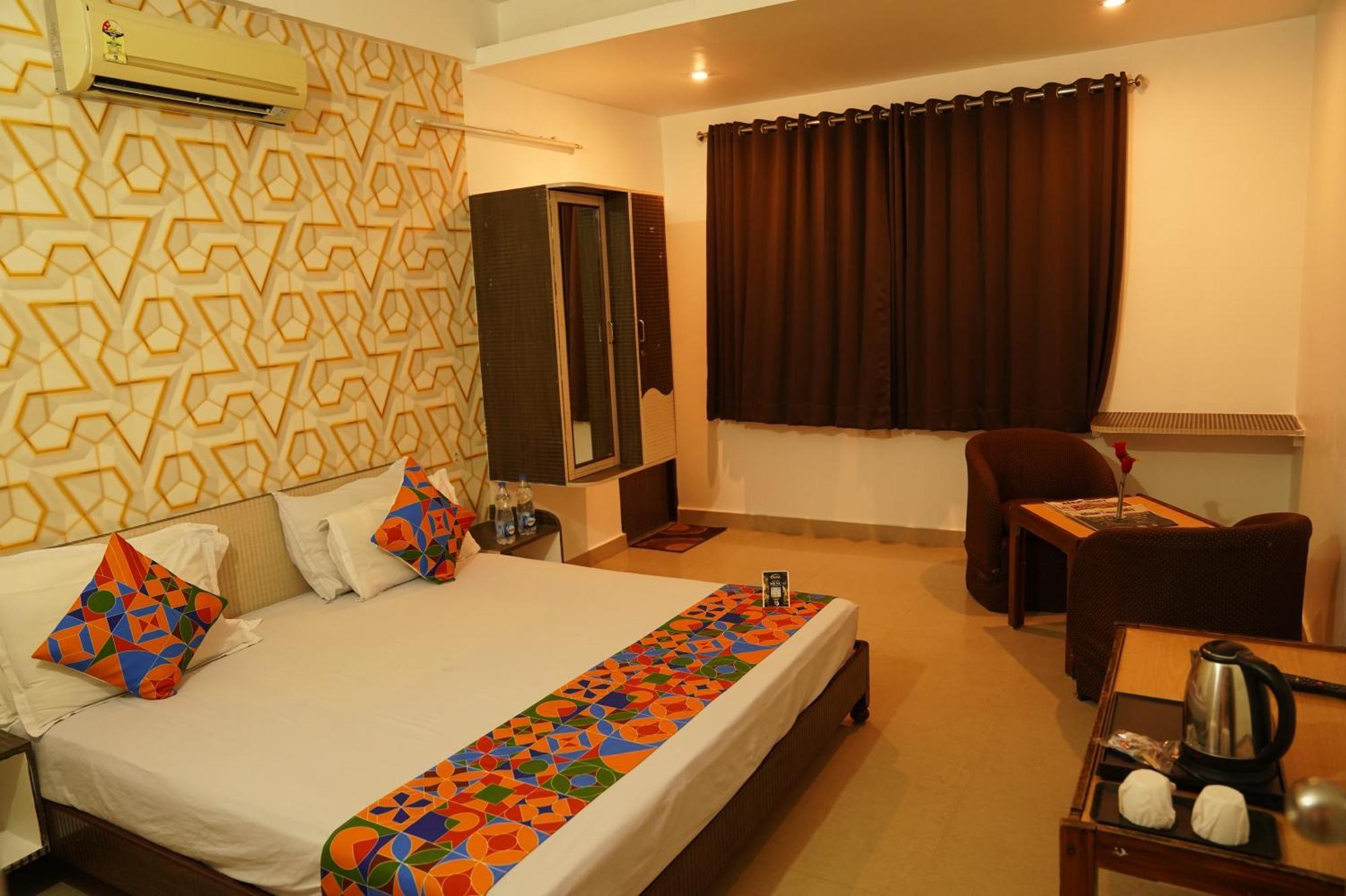 Hotel Omni Plaza Jodhpur (Rajasthan)