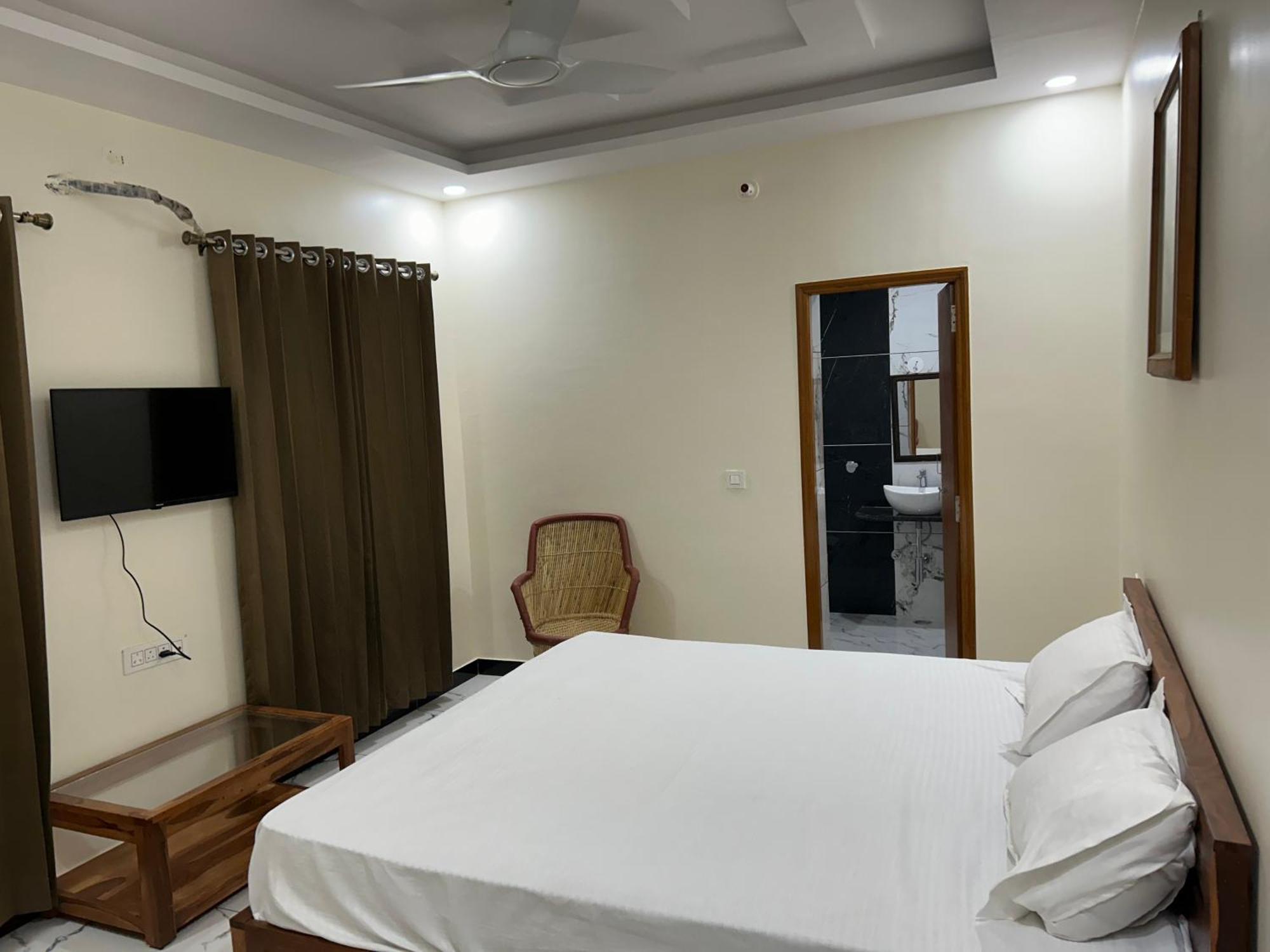 Maan Guest house *