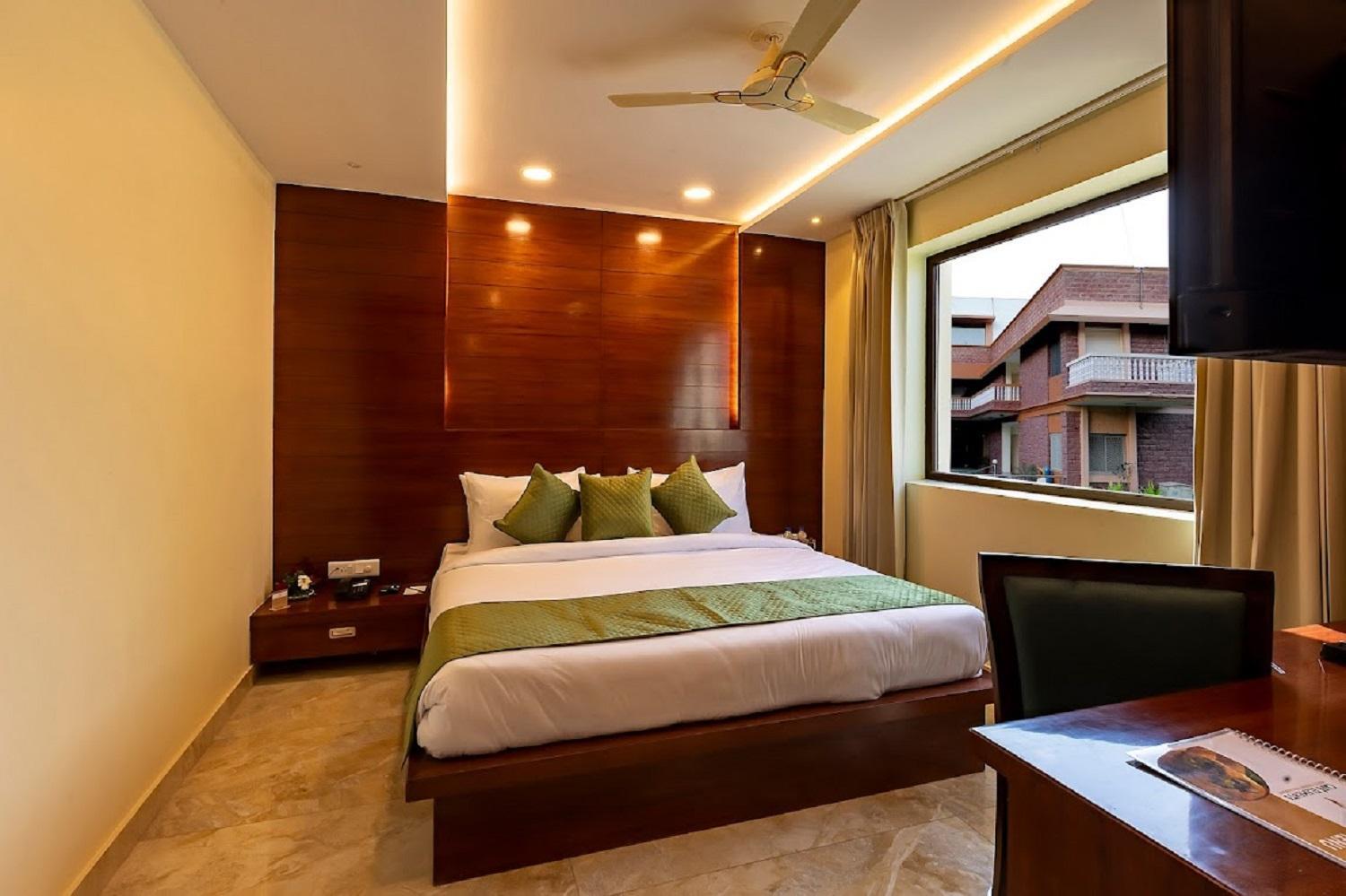 Five Elements Mertiya Residency 3*