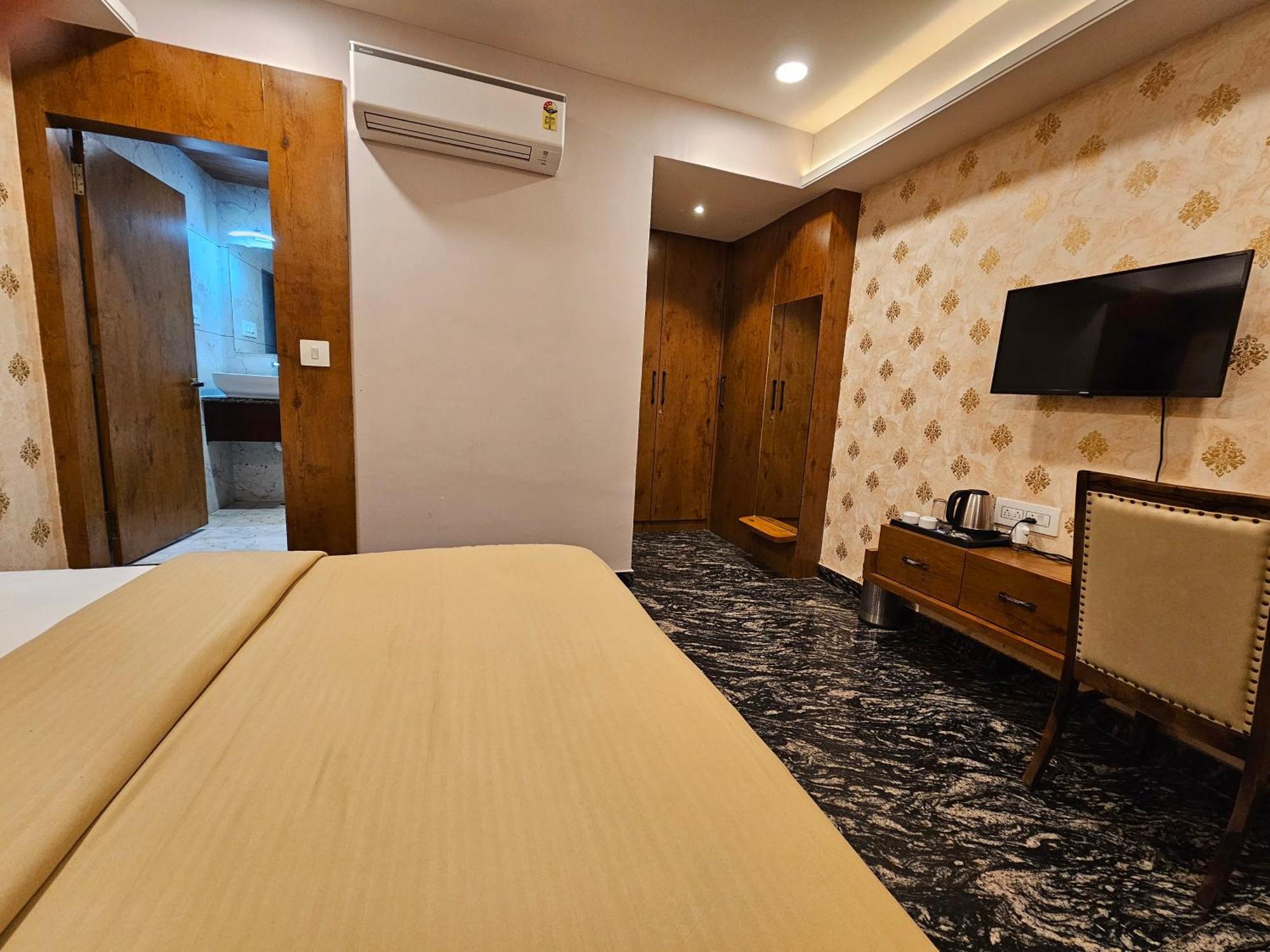 Kanha Hotel