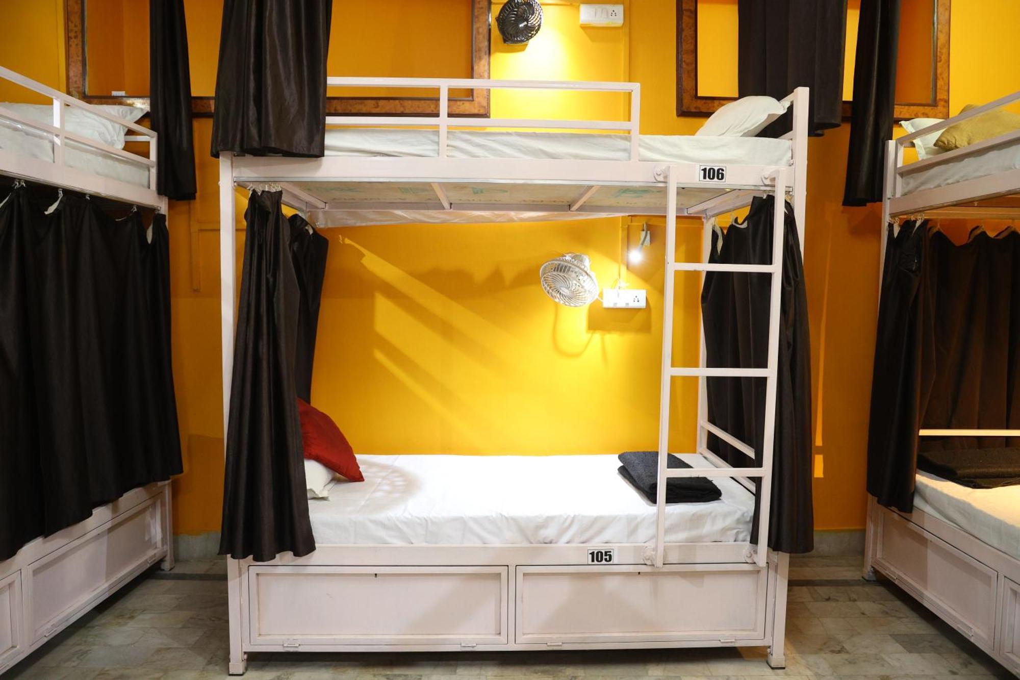 Santkripa Backpackers 400 Mtr From Railway Station Hostel