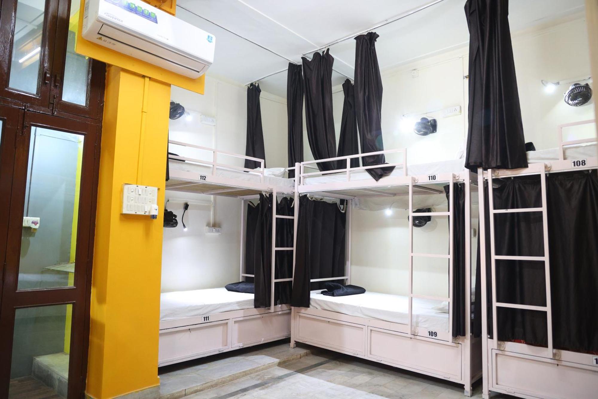 Santkripa Backpackers 400 Mtr From Railway Station Hostel Jodhpur (Rajasthan)