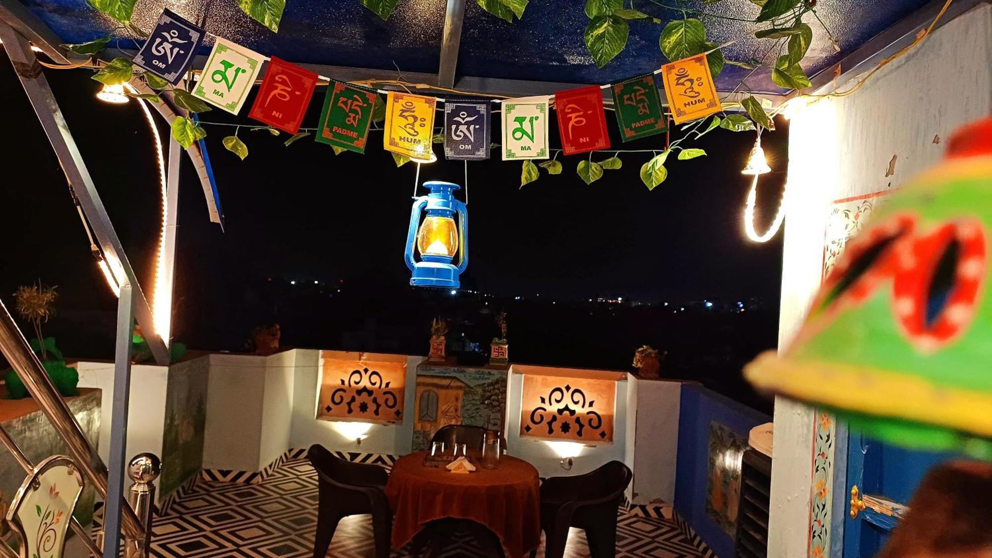 Hotel The Mehran Way Homestay *