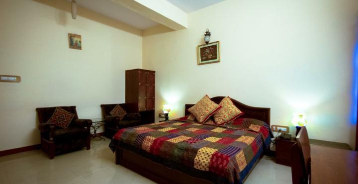 Kiran Hotel 3*