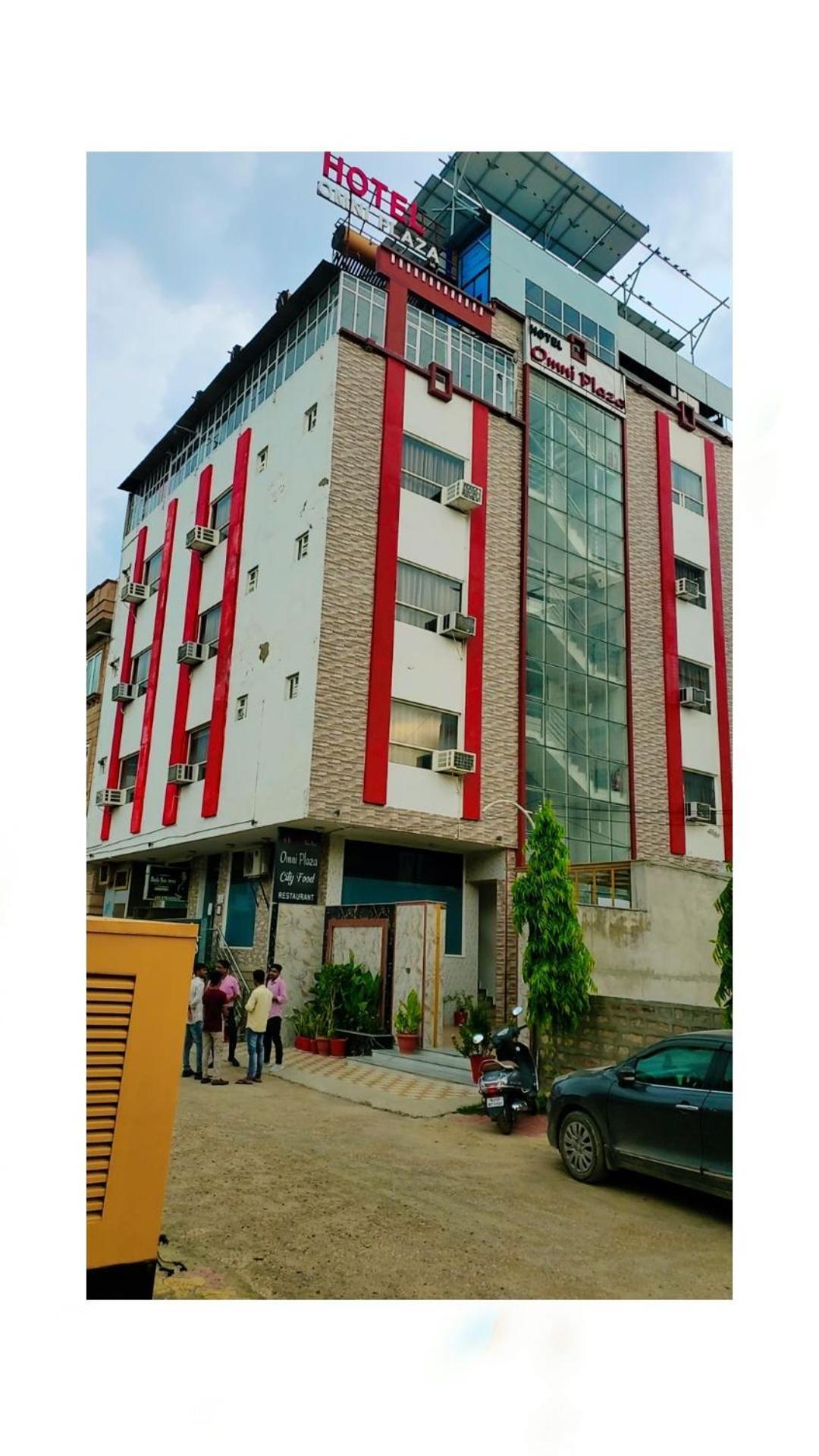 Omni Plaza