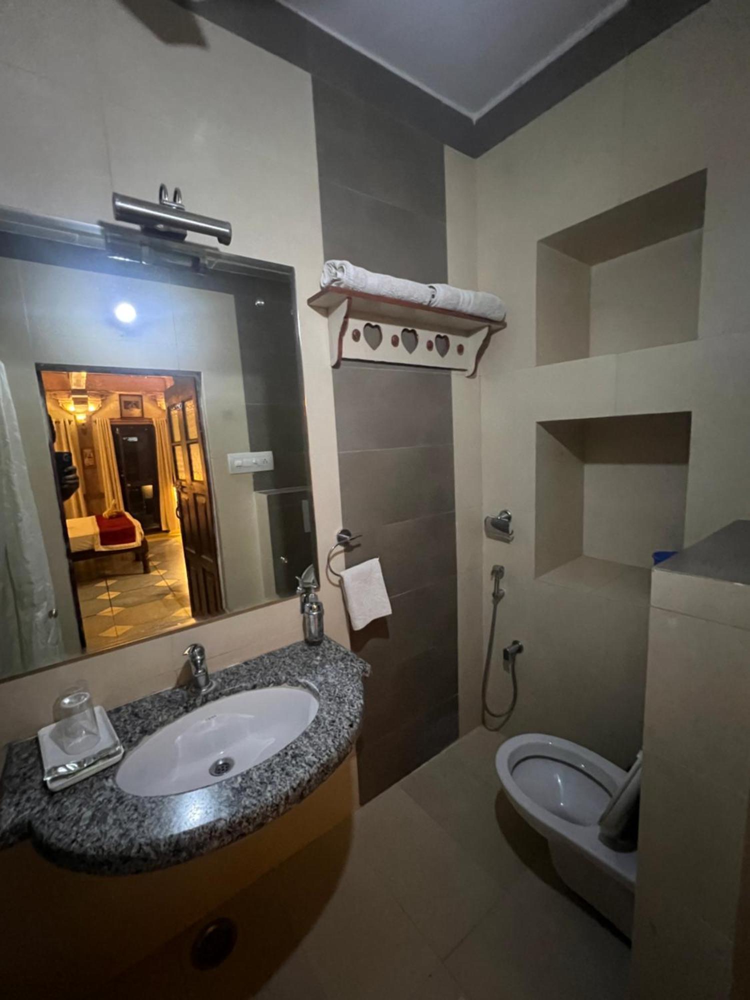 Homestay Raj Mandir Boutique