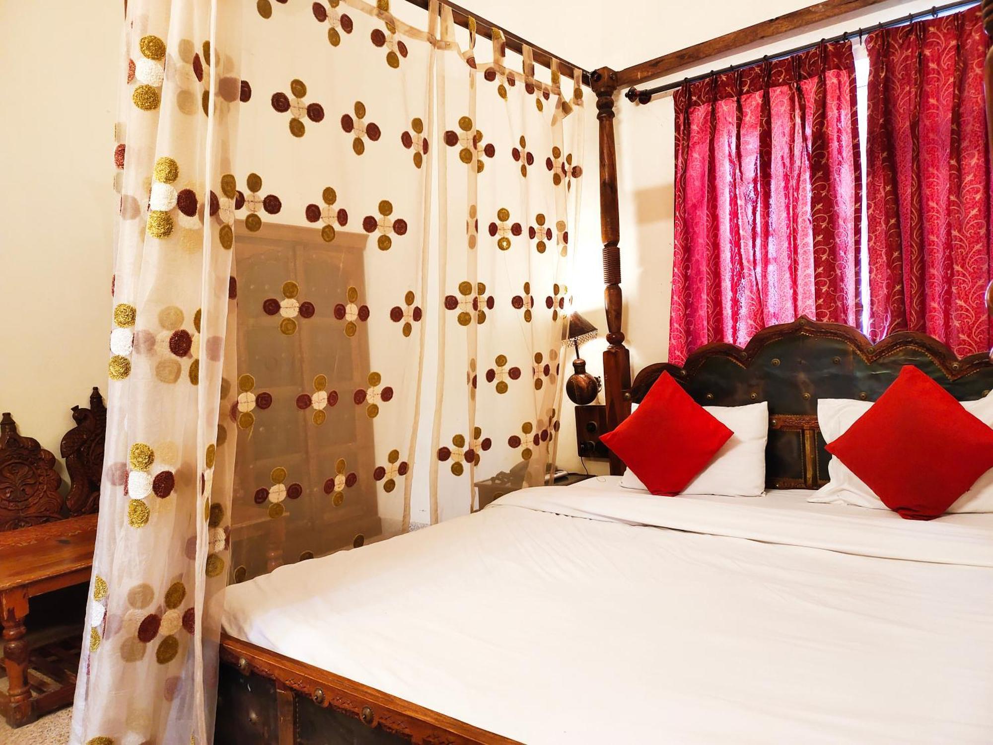 Sisodia & * Jodhpur (Rajasthan)