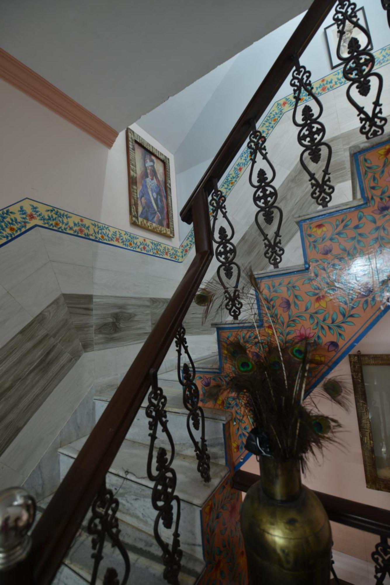 Bawarri Haveli Hotel