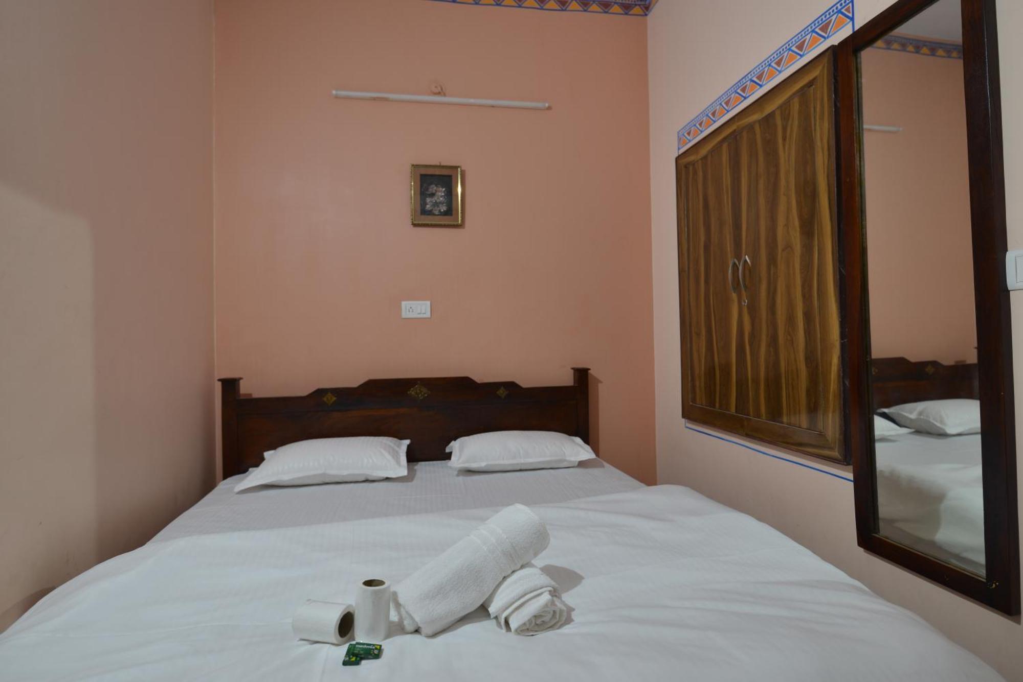 Hotel Bawarri Haveli