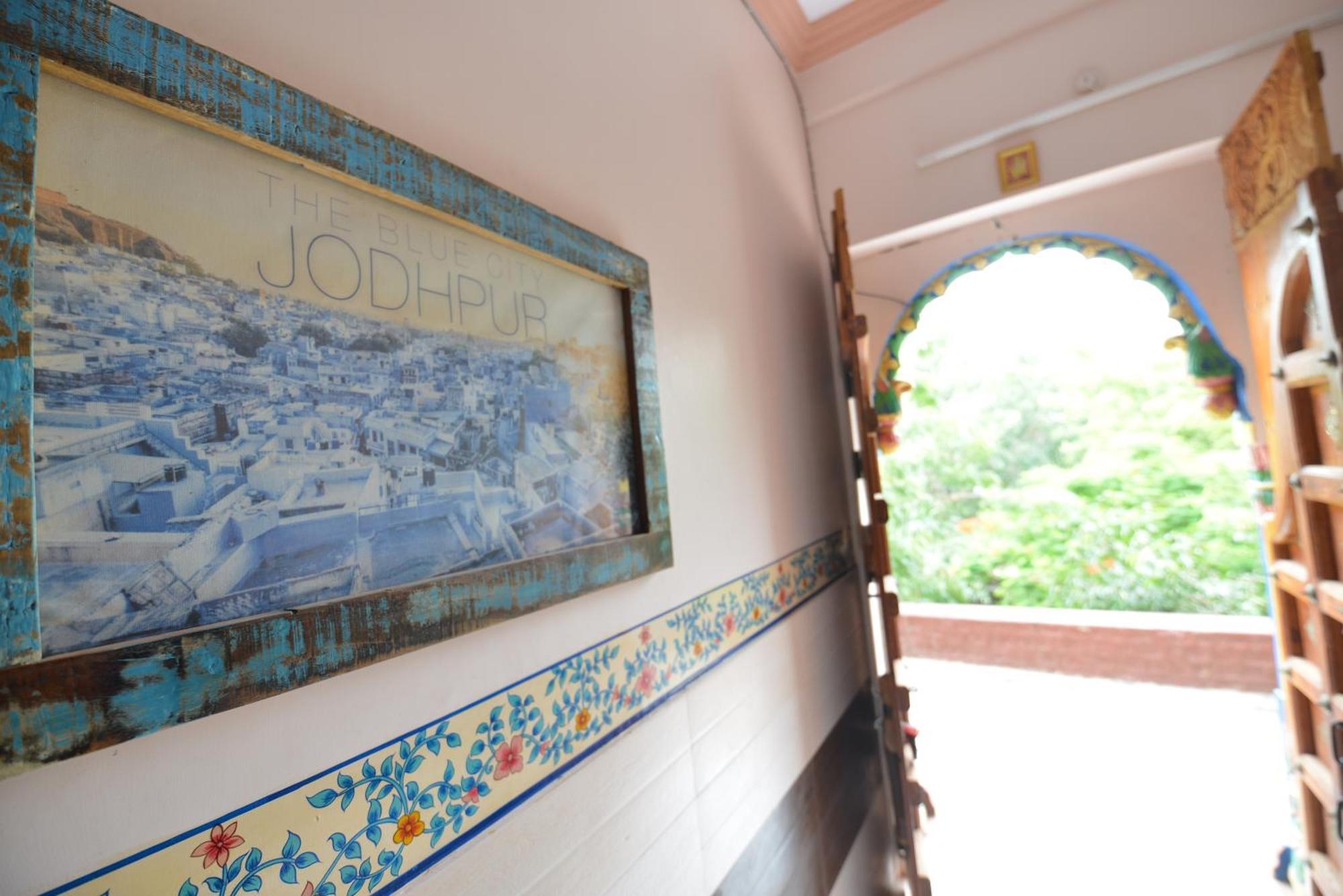 Bawarri Haveli Hotel
