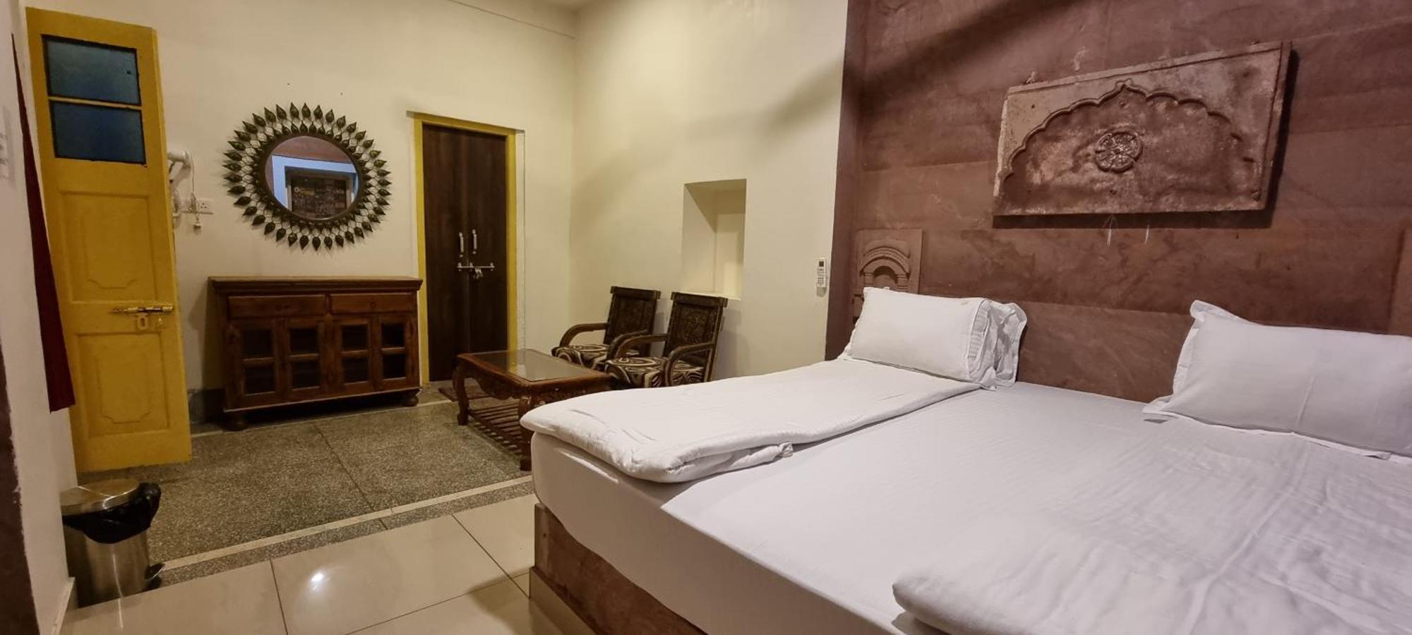 Suraj Haveli Homestay